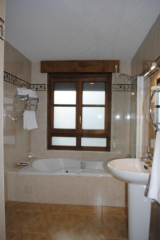 Hotel Rural La Corte De Los Pinares Vinuesa Ruang foto
